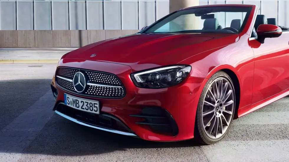 Mercedes Huillier - Classe E cabriolet onglet motorisation