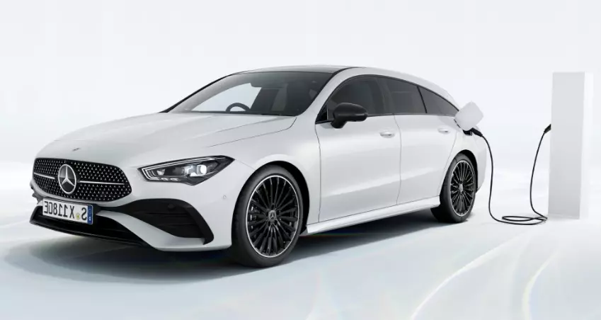 Mercedes Huillier - Rent CLA