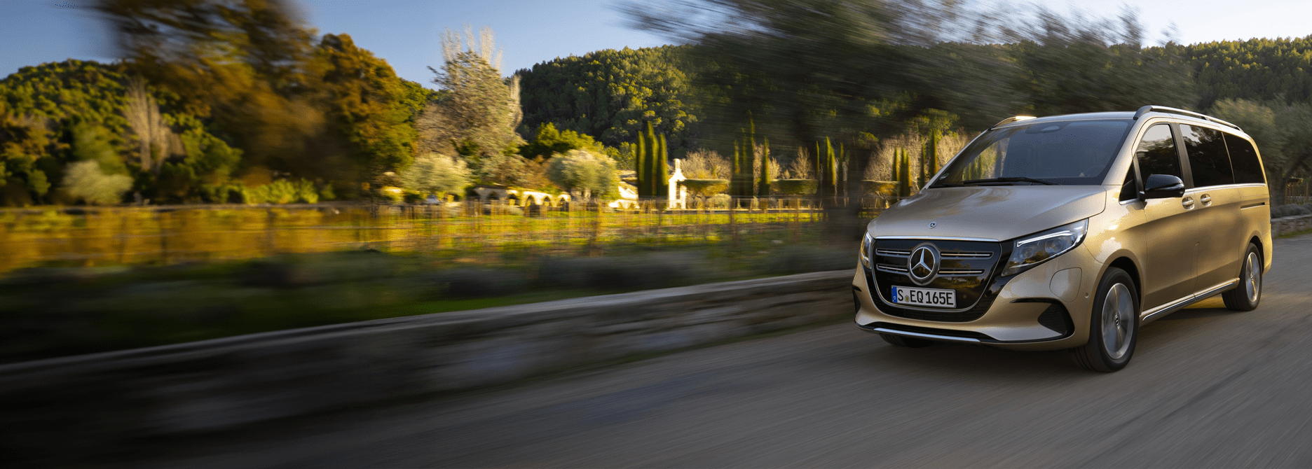 Mercedes_EQV_header_1083384329.webp
