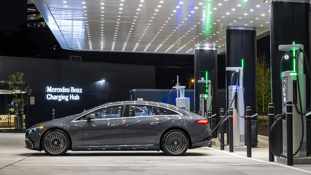 Mercedes EQE en charge