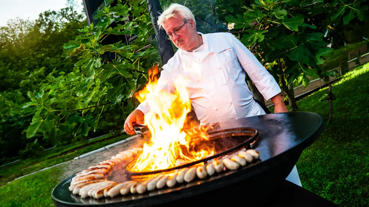 Stephan Schneider, Maître Cuisinier de France et chef étoilé au Guide Michelin à la Soirée Nouveauté Mercedes-Benz Kroely