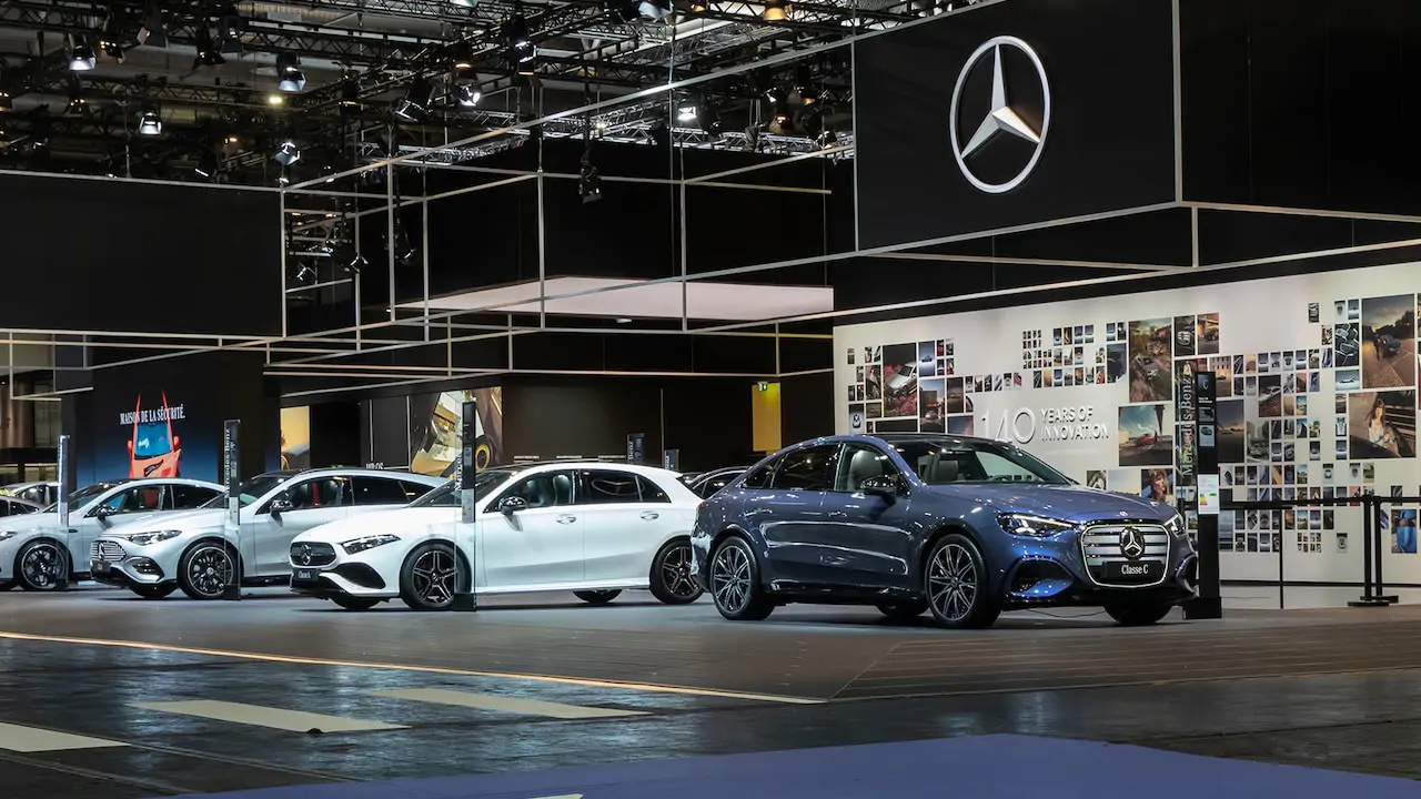Stand mercedes au Mondial de l'Auto 2026