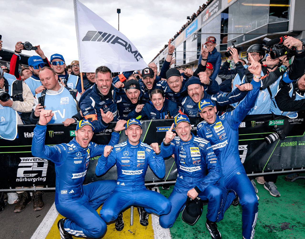 Equipe Mercedes AMG vainqueur des 24 Heures du Nürburgring 2026