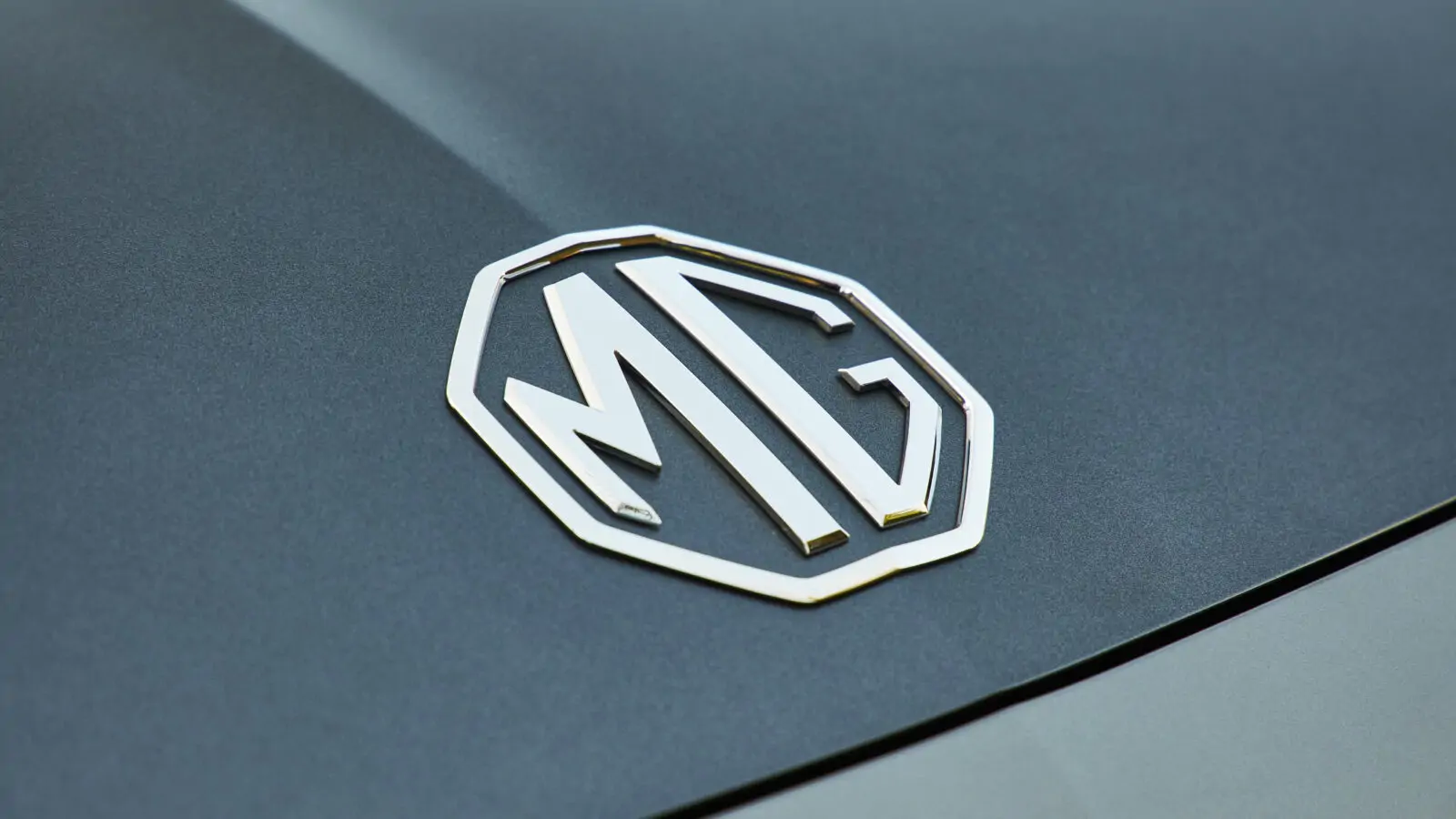 MG ouvre sa première usine en Europe