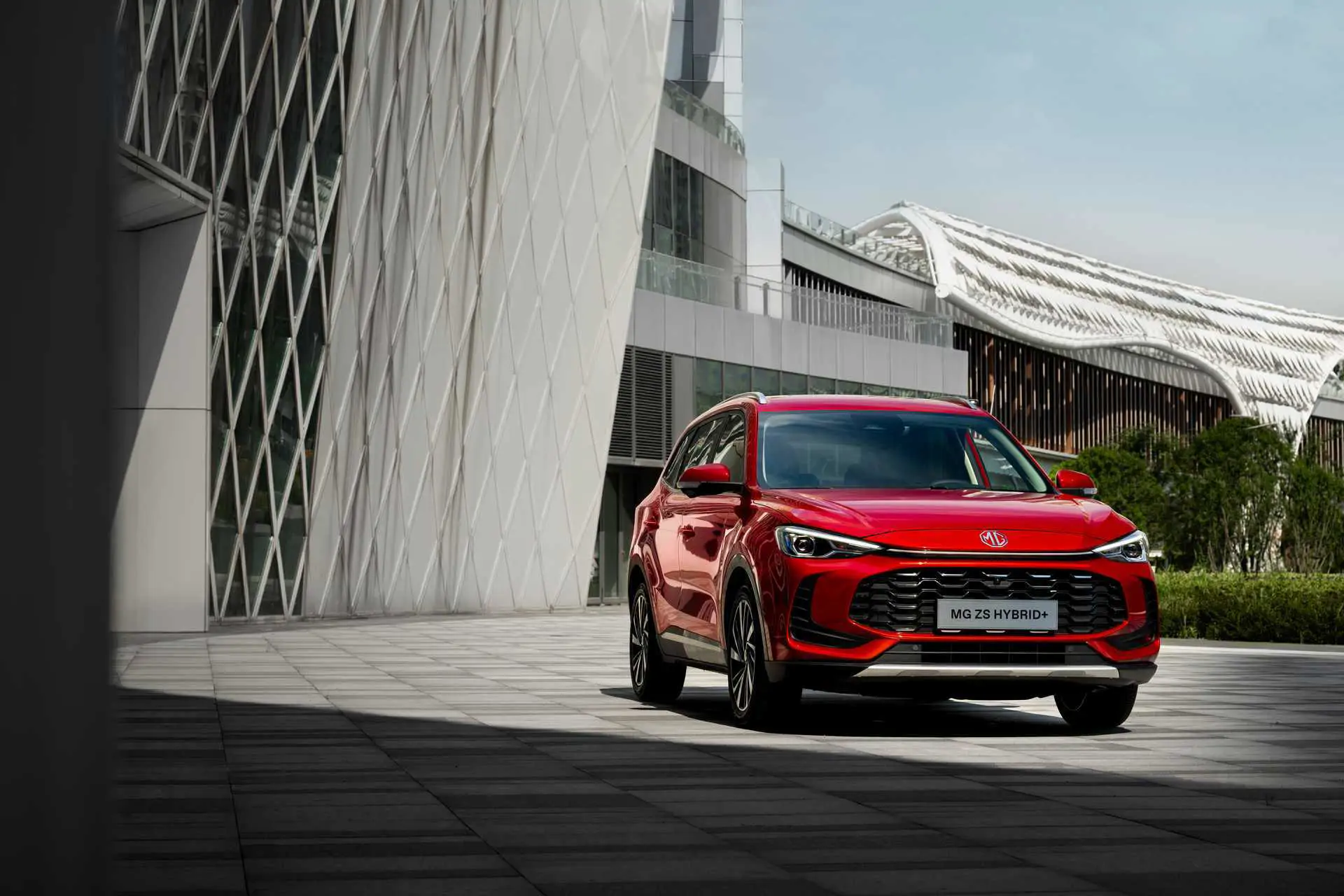 Offre Professionnels : MG ZS Hybrid+ à partir de 255€ TTC/mois (*)