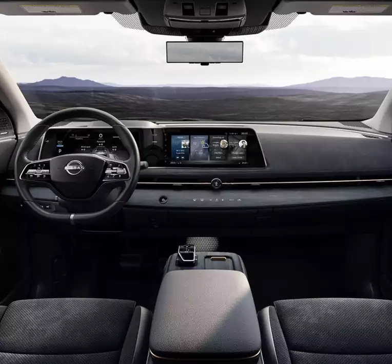 Vue générale de l'intérieur Nissan Ariya Groupe Chevalley