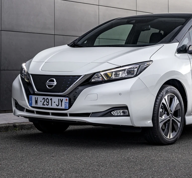 Nissan LEAF Chevalley - vue avant