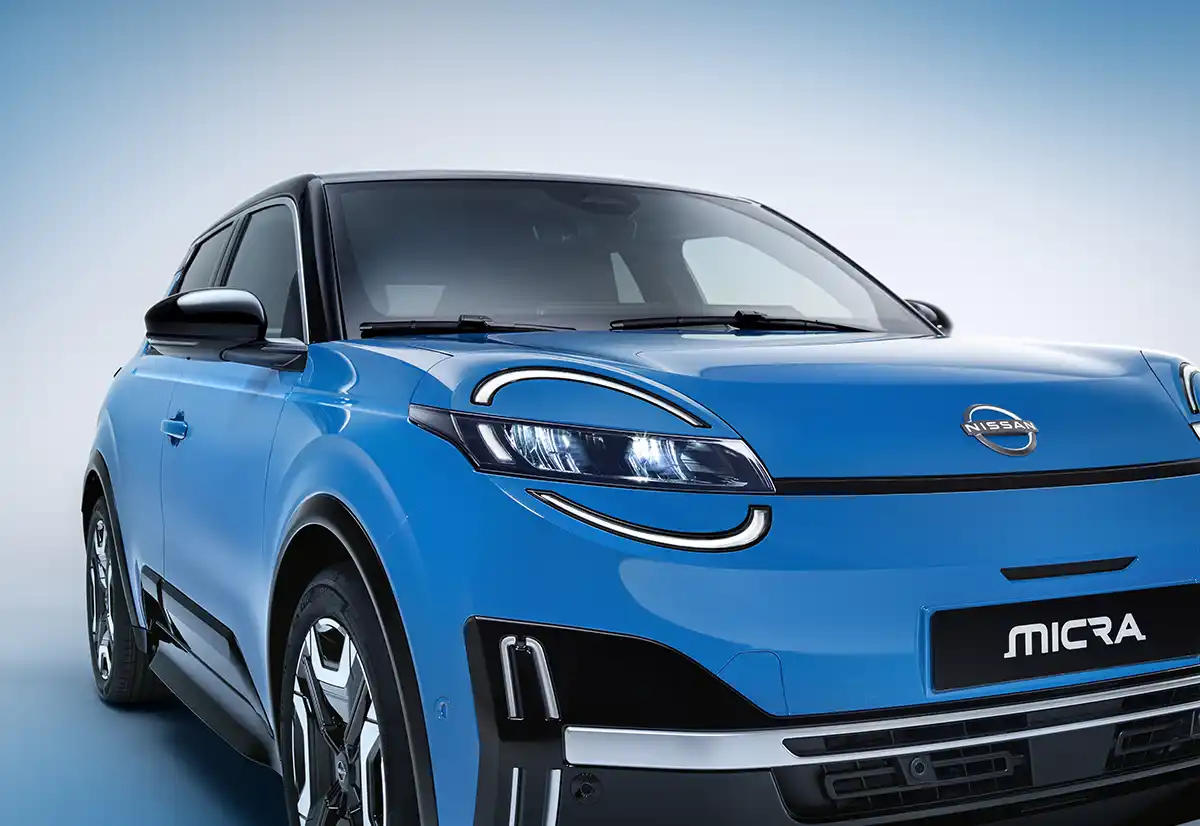 Face avant de la nissan micra électrique 2025