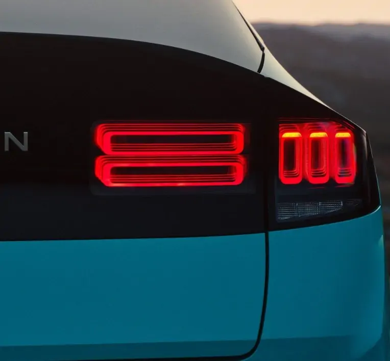 Nissan LEAF Chevalley - vue phare arrière