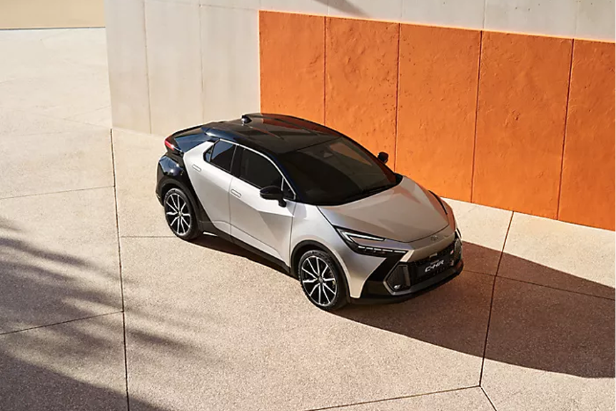 Toyota C-HR 2026 profil dynamique en extérieur