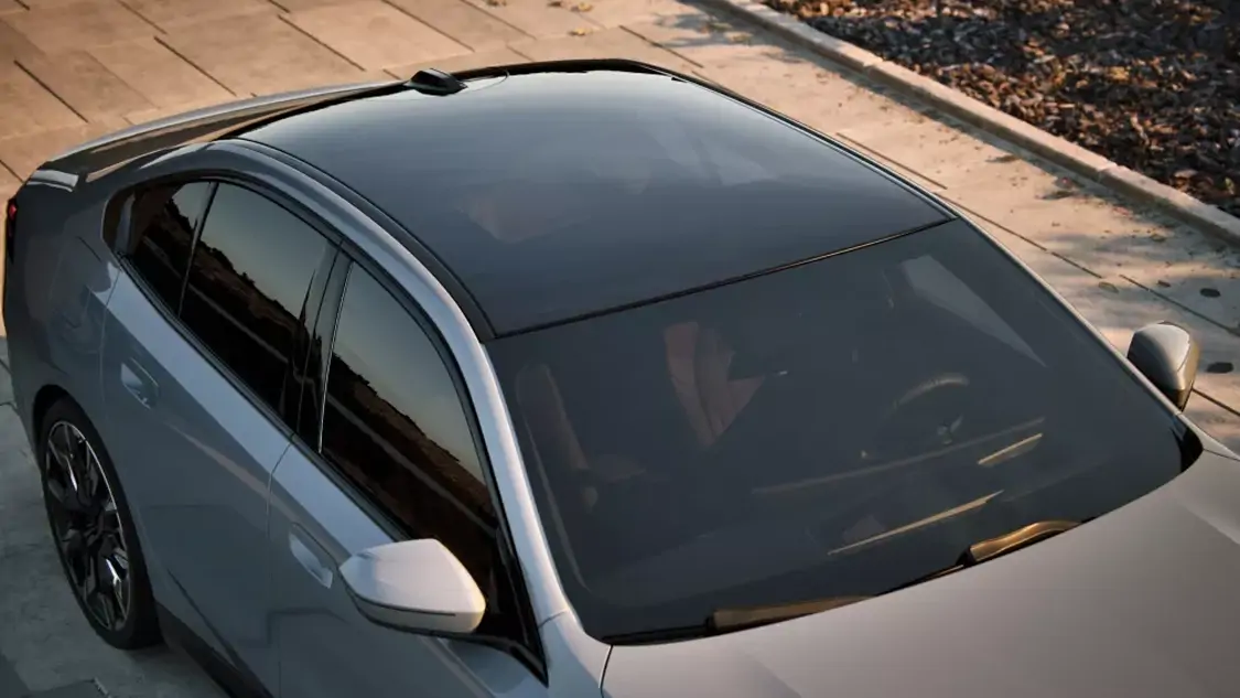 Intérieur premium de la BMW i5 avec écran central