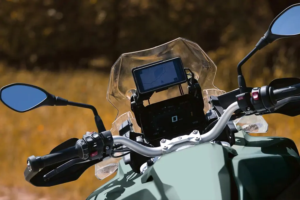 Tableau de bord numérique de la BMW F 900 GS Adventure