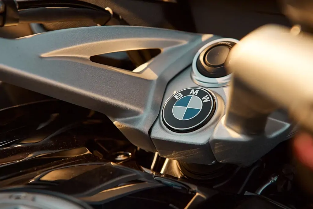 Tableau de bord numérique de la BMW K 1600 B