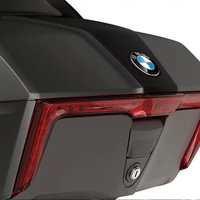 Détail du moteur six cylindres de la BMW K 1600 Grand America