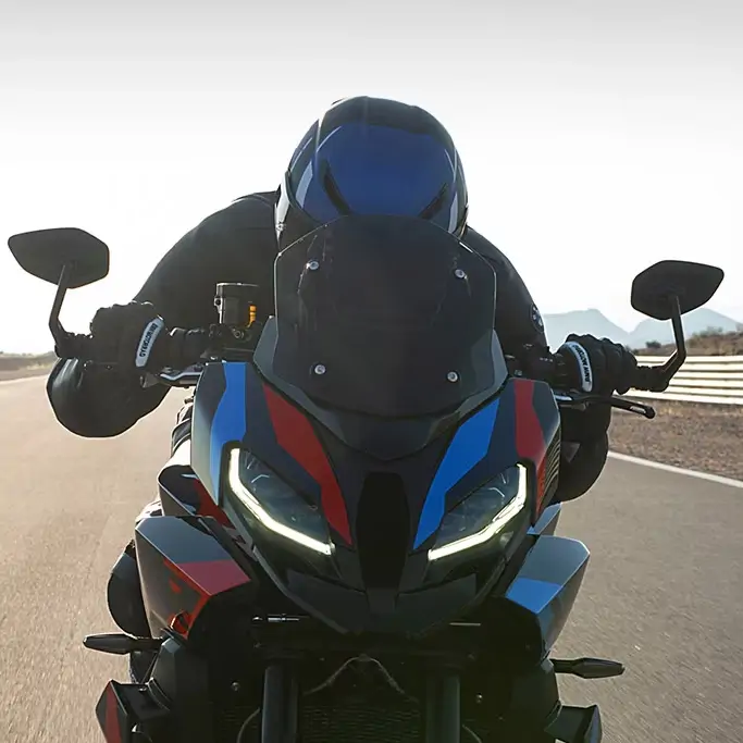 Détail du carénage avant de la BMW M 1000 XR