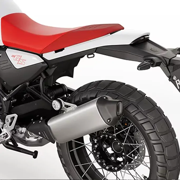 Gros plan sur la roue avant de la BMW Motorrad R 12 G/S