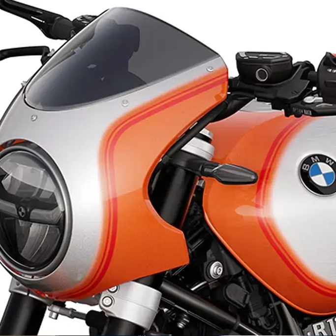 BMW R 12 S en conduite sur route sinueuse