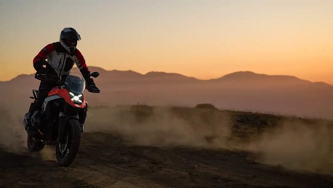 Selle ergonomique et finitions premium de la BMW R 1300 GS