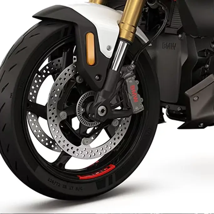 Selle et finition haut de gamme de la BMW R 1300 R