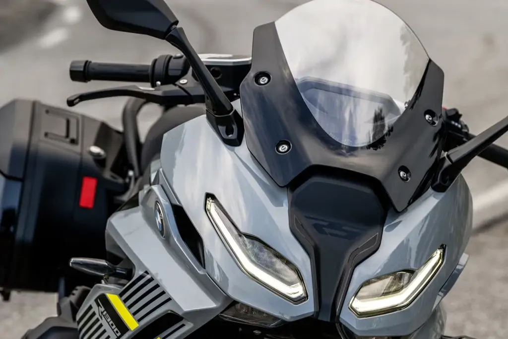Tableau de bord numérique de la BMW R 1300 RS