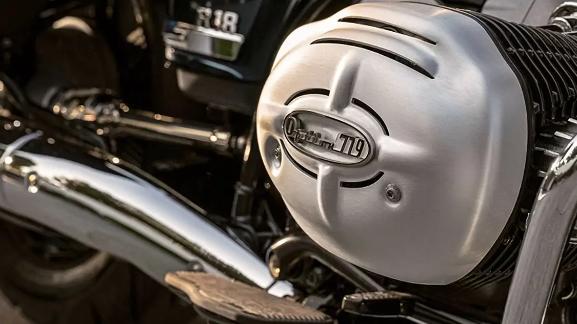 Tableau de bord rétro de la BMW R 18 Classic