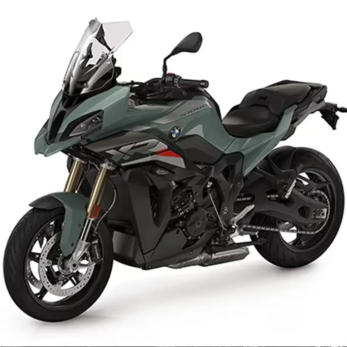 Vue arrière de la BMW S 1000 XR en action