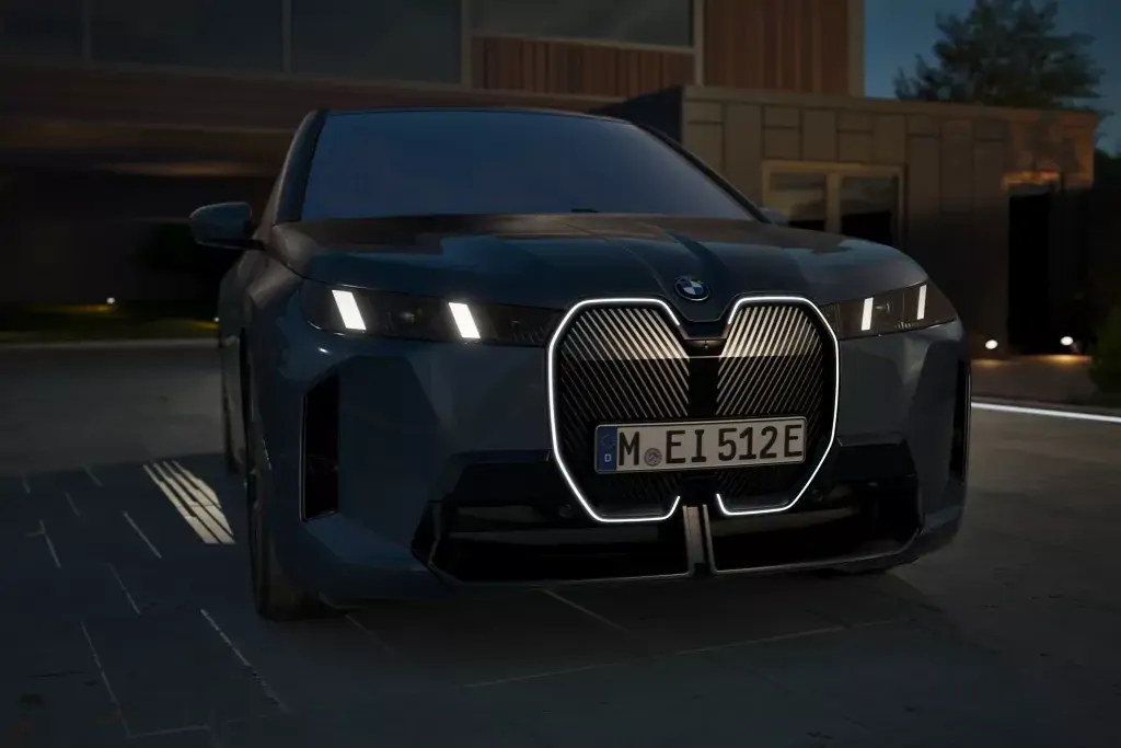 BMW X3 en conduite urbaine, profil dynamique du SUV