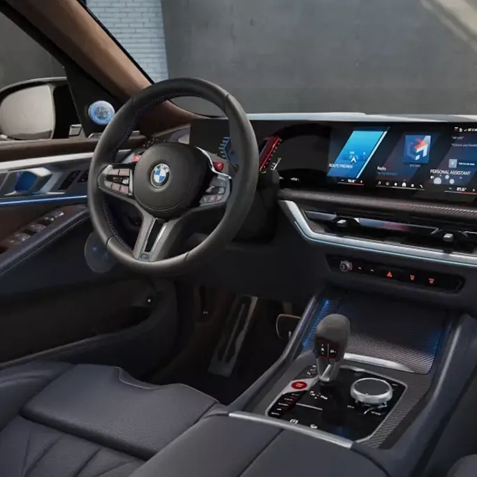 Détail des jantes alliage du BMW XM, soulignant son style exclusif