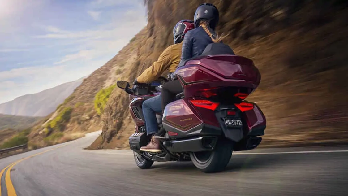 Selle et espace passager de la Honda Gold Wing Touring DCT Airbag