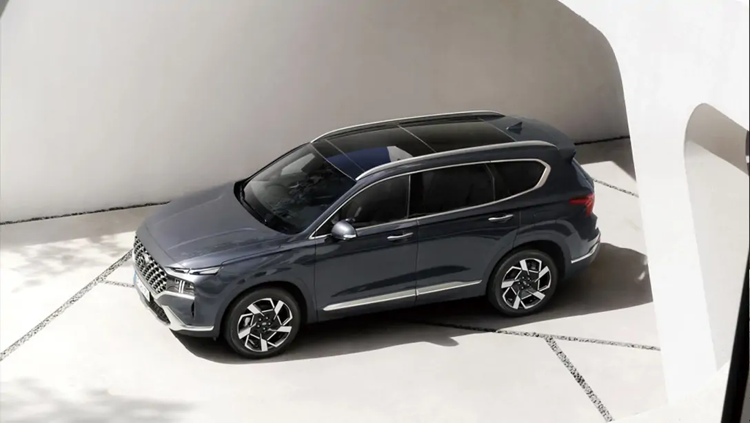 Détail des jantes alliage du Hyundai SANTA FE Hybrid