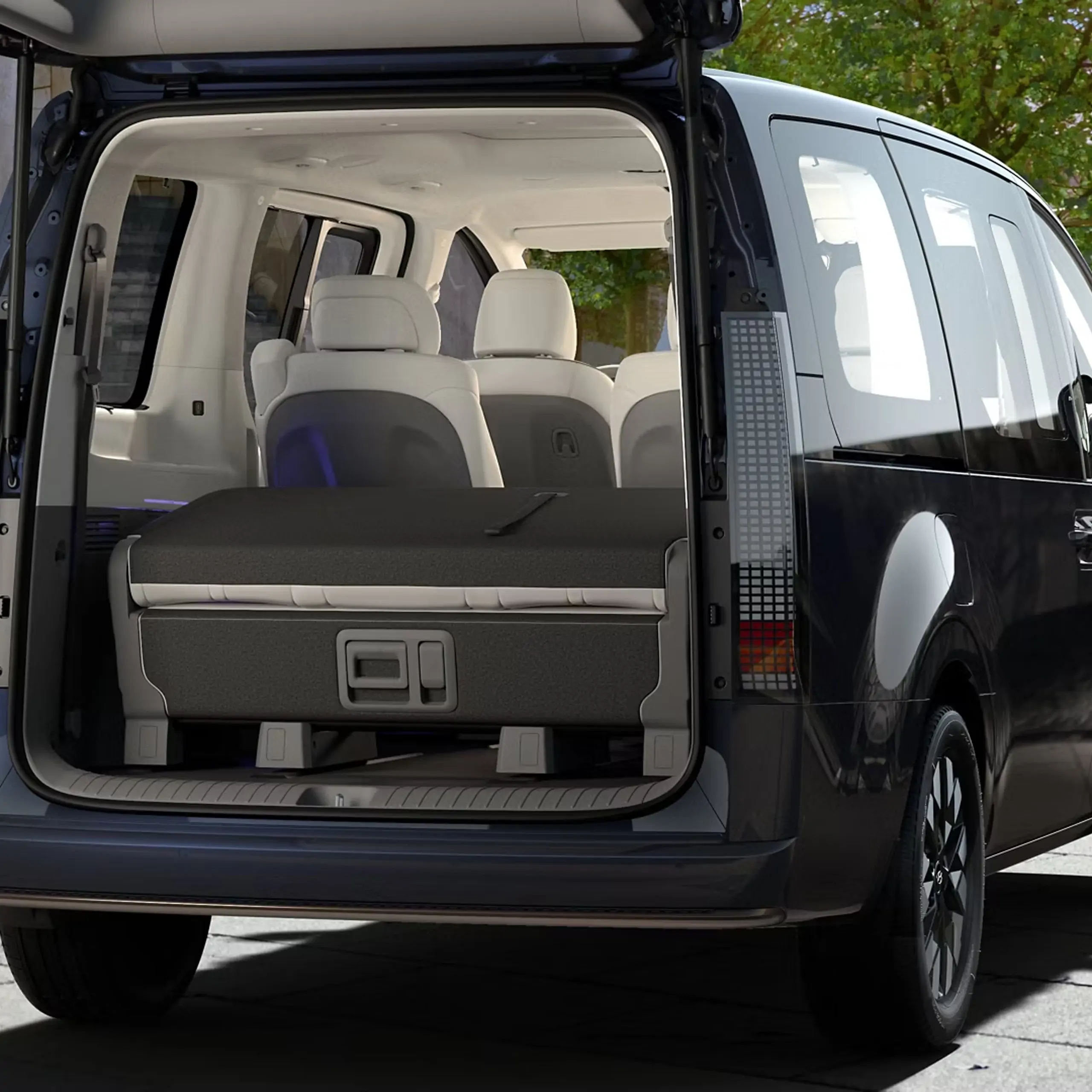 Espace de chargement du Hyundai STARIA Diesel ouvert