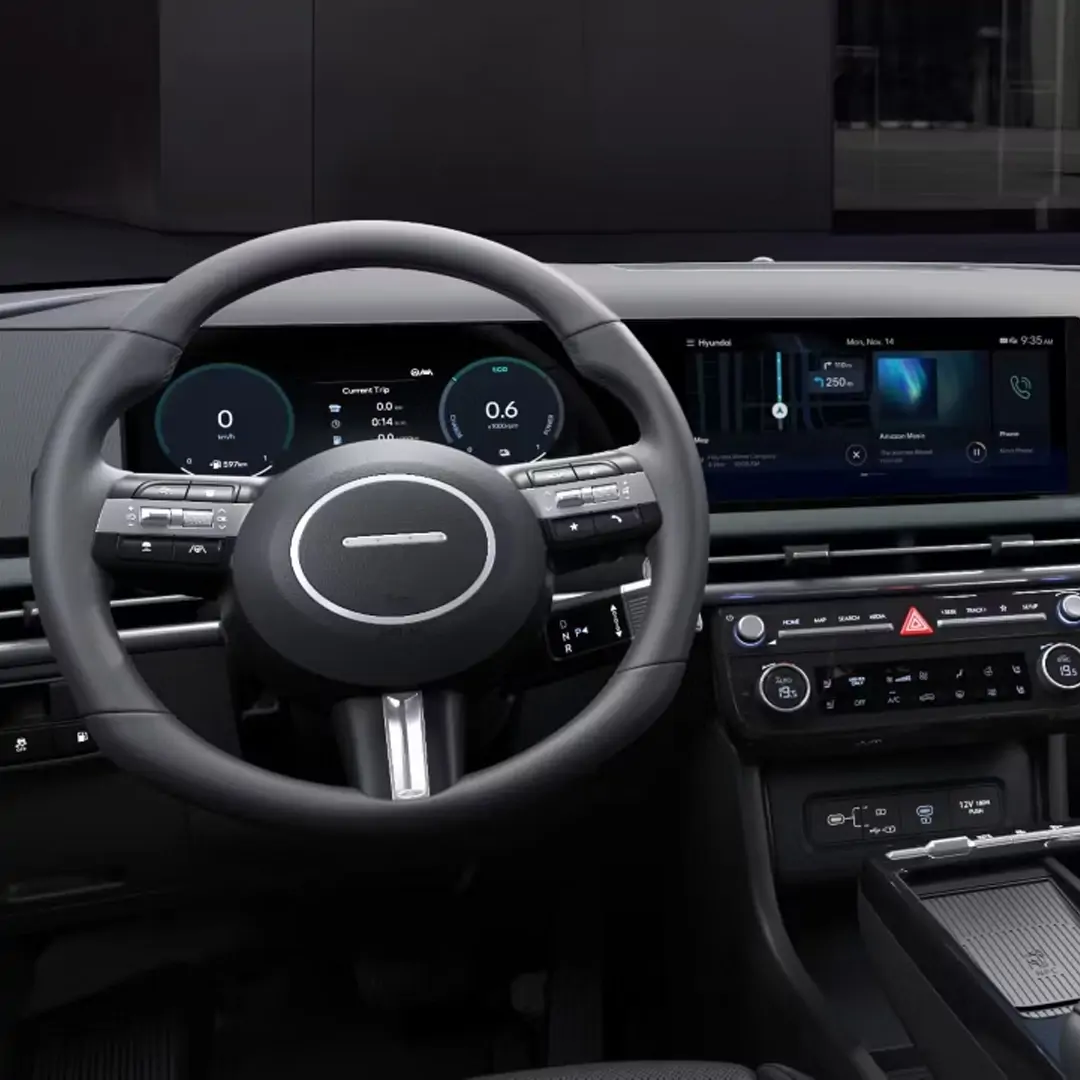 Coffre spacieux du Hyundai TUCSON Hybrid ouvert