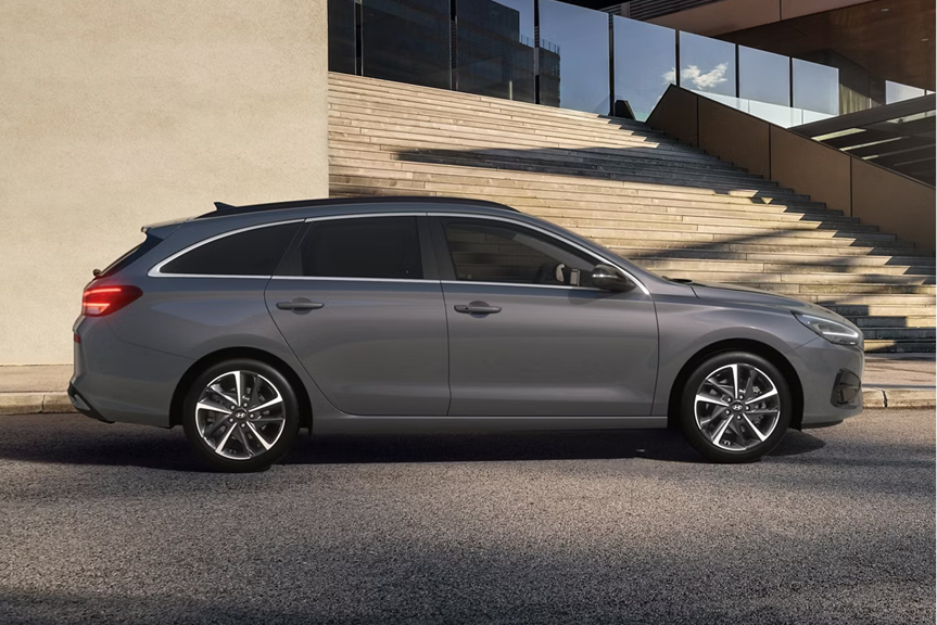 Intérieur spacieux de la Hyundai i30 Wagon avec sièges rabattus