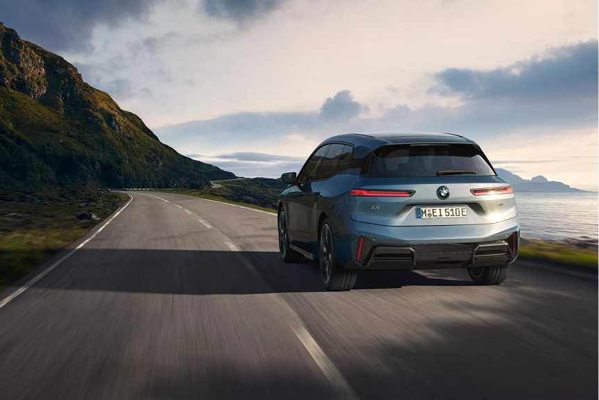Intérieur spacieux et technologique du BMW iX