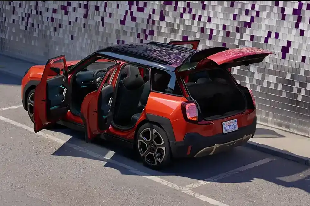 Mini Aceman électrique en circulation urbaine