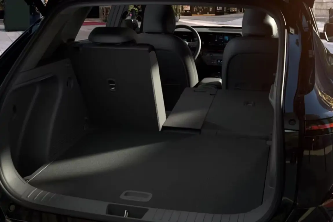 Vue avant du Hyundai KONA Hybrid sur route