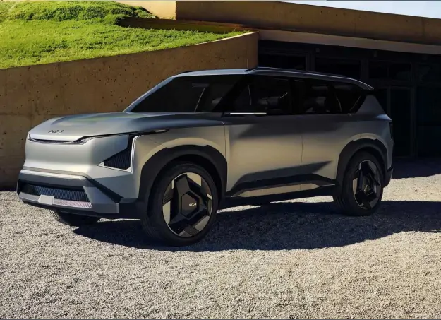 Intérieur du Kia EV5, tableau de bord digital et finitions premium