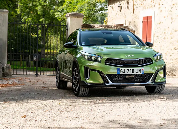 Kia XCeed en conduite sur autoroute
