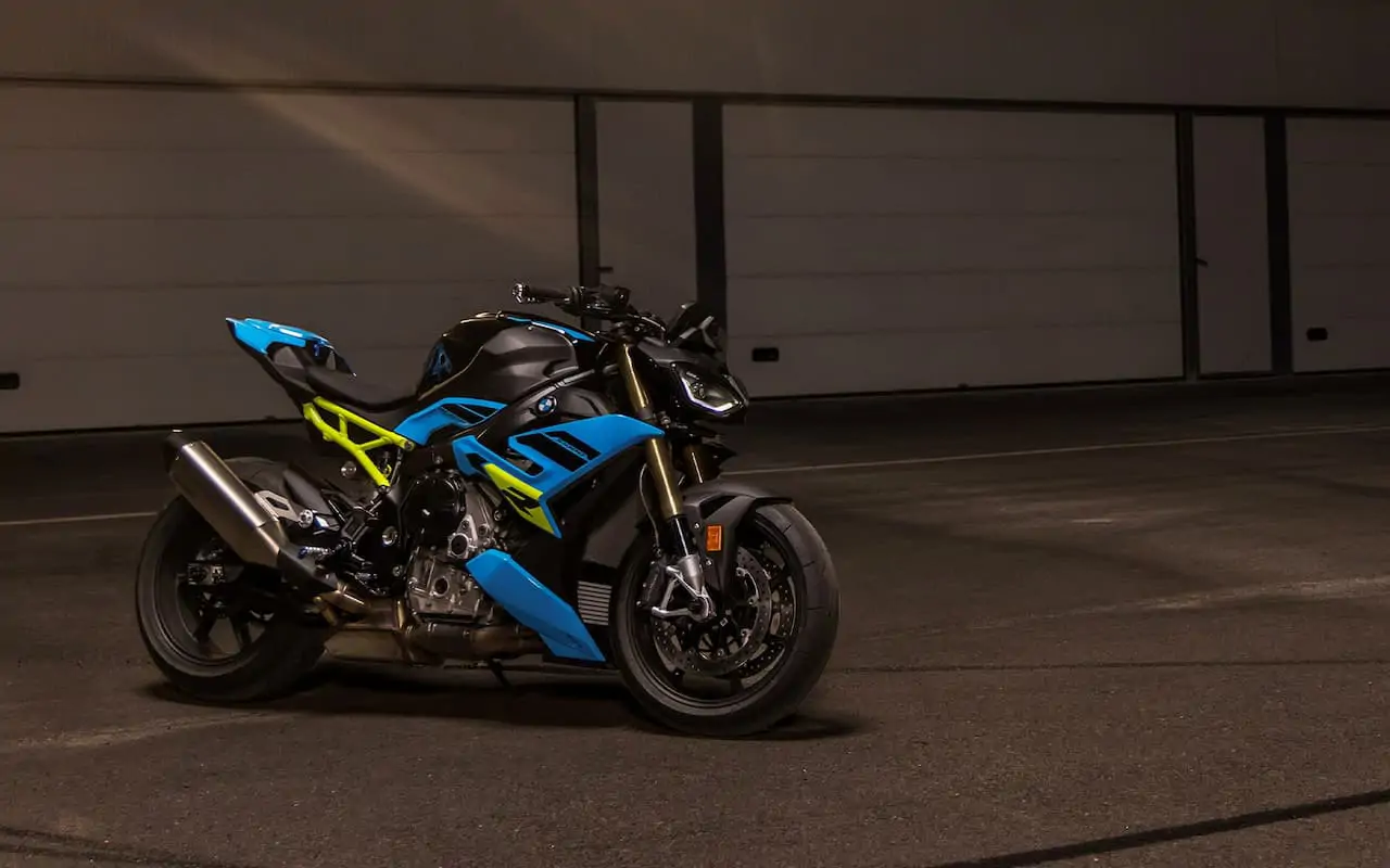 BIENVENUE SUR BMW MOTORRAD SELLENS