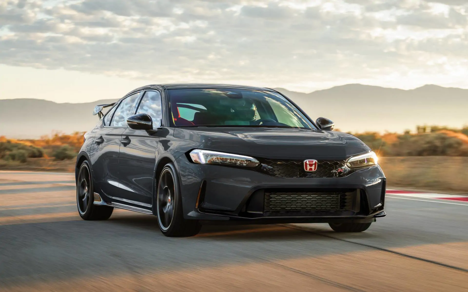 BIENVENUE SUR HONDA SELLENS