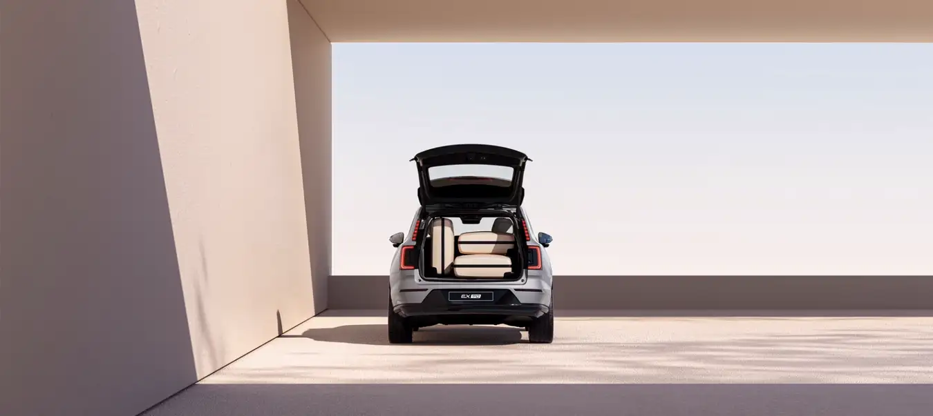 Volvo Chevalley - EX90 vue arrière coffre ouvert