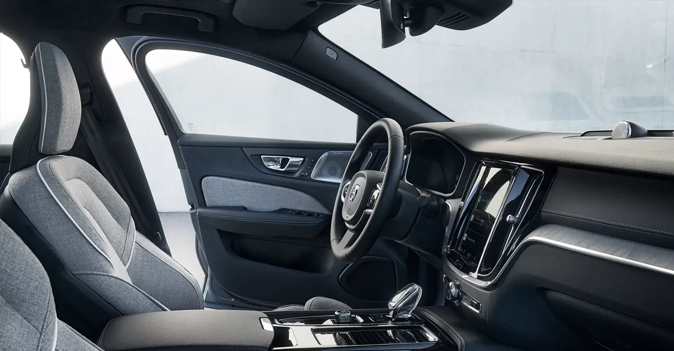 Volvo Chevalley - S60 Recharge Vue intérieur conducteur 