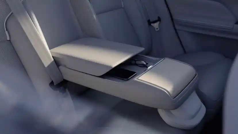 vue de l'accoudoir arrière de la volvo ES90