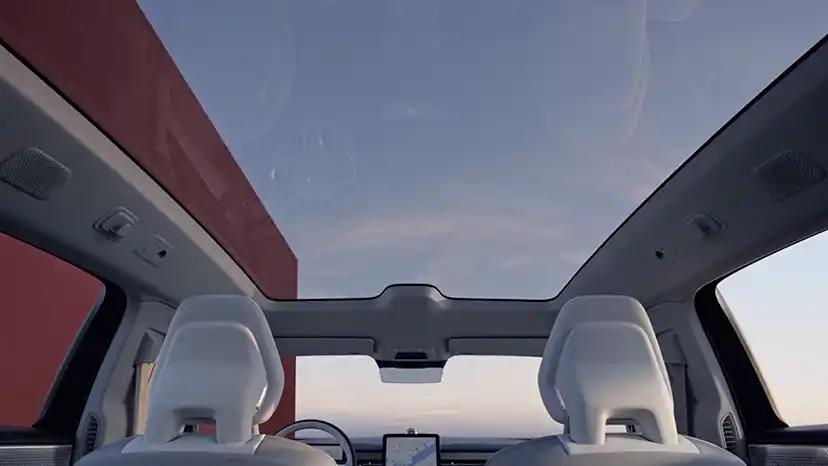 Toit électrochrome de la Volvo ES90 berline