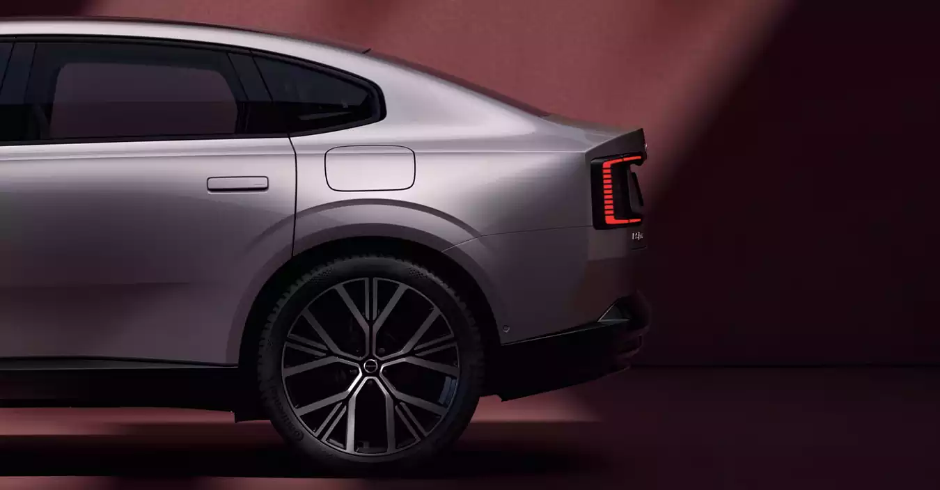 Vue arrière de la Volvo ES90 ä Nyon